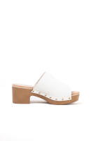 Lyla Wang Sandalias mujer mules con tacón alto y plataforma efecto madera con tachas y plantilla acolchada - details 22