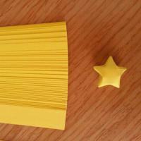 Kit De Papel Para Plegar Estrellas Afortunadas Con Cintas De Colores Manualidades Para Fiestas Y Cumpleaños Decoración De Estrella De Deseos Color Aleatorio - details 7
