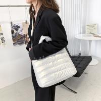 Bolso De Hombro De Nylon Puffer Para Mujer Invierno Bolso De Mano Chic Cuadrado Suave Cierre De Cremallera Estilo Versátil - details 28