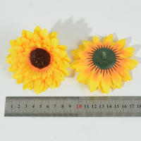 10Pcs Flores Artificiales De Seda Daisy Y Girasol 9CM Para Boda Fiesta Decoración De Hogar DIY Corona De Flores Y Scrapbooking - details 1