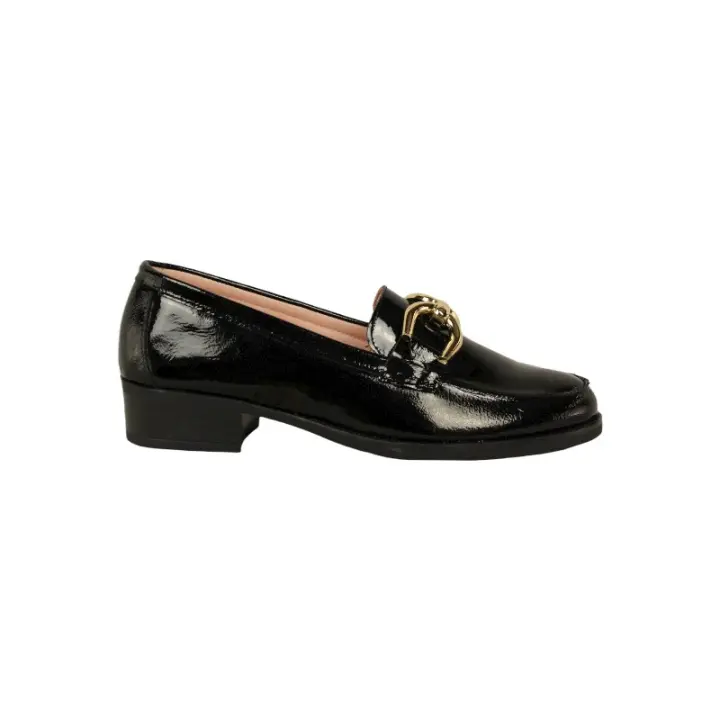mocasin con estribo  tacon 3 cm piso goma y piel de curticion vegetal charol fabricado en españa - 1