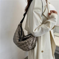 Bolso De Hombro Para Mujer Vintage De Nylon Impermeable Y Casual Bolso Hobo Crossbody Con Cierre De Cremallera Interior Líquido Suave - details 20
