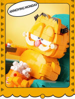 Bloques De Construcción Garfield Sentado En Un Sofá Con Figuras Miniatura Juego Educativo DIY Para Niños Escena Clásica De Anime - details 2