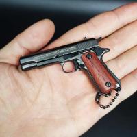 Llave De Aleación De Escala 1:3 Colt 1911 Pistola Miniatura Juguetes De Decoración PUBG Regalo Para Hombres Y Mujeres Mayor De 14 Años - details 1