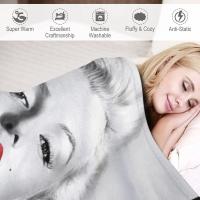 Marilyn Monroe - Amor - Cobija De Lujo D82 Para Sofá Decorativo Impermeable Antipelusa Retardador De Llama Para Todas Las Estaciones - details 4