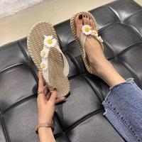 Women Daisy Flower Flat Flip Flops Light Non Slip Open Toe Beach Slippers Casual Home Slides Shoes - details 3