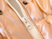 Manténgase abrigado y parece con estilo: chaqueta térmica con capucha para niña con acolchado alternativo de plumón para invierno - details 49