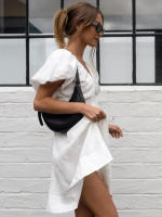 Vestido Xiaoxiangfeng de algodón y lino con cuello en V, manga abullonada y lazo, nuevo para otoño e invierno, versátil, de color blanco sólido. - details 9