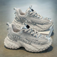 2025 zapatos populares de los hombres zapatos de malla de verano zapatos deportivos de los hombres casual pequeño blanco antideslizante suela gruesa aumentando papá zapatos de moda. - details 5