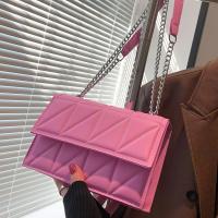 Bolso bandolera acolchado para mujer, bolso de hombro con cadena de moda, bolso de mano cuadrado minimalista y monedero. - details 9