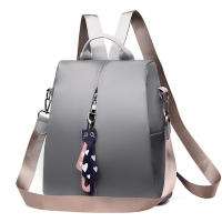 Mochila de Viaje para Mujer Multi-use de Nylon en Color Sólido Gran Capacidad con Colgante de Gato Bolso de Hombro Simple y Elegante - details 8
