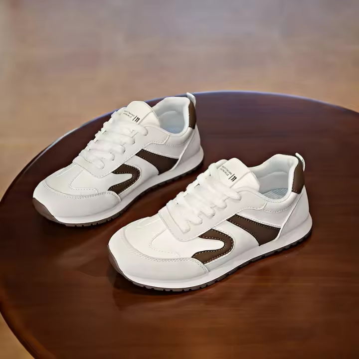 Zapatillas Blancas de Primavera 2025 Estilo Coreano para Mujeres Zapatilla Deportiva de Plataforma Aumentando la Altura Estilo Callejero de Ocio - 1