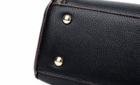 Bolso de hombro pequeño para mujer, bolso cruzado de cuero de PU de diseñador, bolso informal de color sólido - details 19