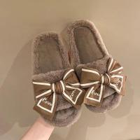 Zapatillas de Encaje para el Hogar Suaves y Elegantes Plataforma de Peluche con Diseño de Amor - details 1