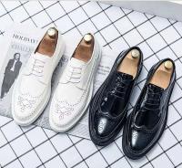 A02 Zapatos de vestir blancos de cuero lacado duradero para boda formal con patrón de suela gruesa Oxford - details 0