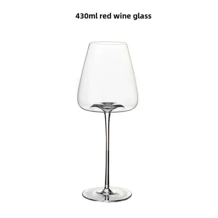Cubra copa de vino tinto con varilla y pajarita sobre fondo negro, copa de cristal de alta gama de estilo europeo, - 1