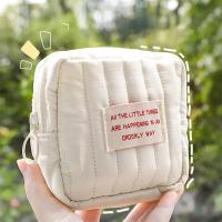 Bolsa de cosméticos pequeña a la moda para mujer, Mini organizador de servilletas sanitarias de viaje, monedero, tarjeta, lápiz labial, bolsa de almacenamiento - details 24