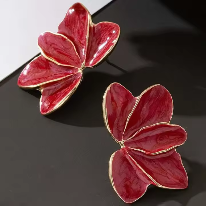 Pendientes de pétalos de esmalte rojo, R de metal para mujer, joyería, estilo de moda, regalos navideños, accesorios de lujo diarios MQ478 - 1