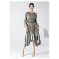 Vestido de otoño e invierno de alta calidad, con mangas acampanadas, falda de longitud media irregular, ajustada, con volantes, - details 4
