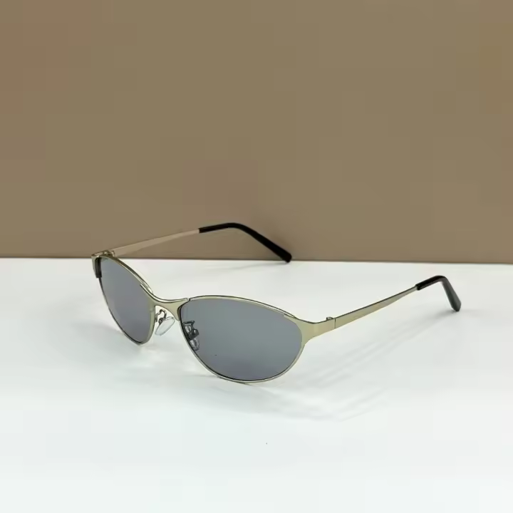 Gafas de sol Retro futuristas con sentido de la tecnología, gafas de sol de ojo de gato de metal, protección UV para mujer, gafas de sol cóncavas, textura de moda para hombre - 1