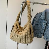 Bolso de hombro tipo bandolera con diseño de nubes plisadas para mujer, bolso de mano de gran capacidad con doble cara y doble tirón - details 15