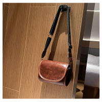 Bolsos cruzados de moda para mujeres, bolso de hombro con tapa de alta capacidad - details 20