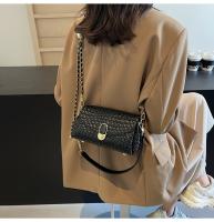 Elegante bolso cruzado tejido negro para mujer: bolso de hombro versátil con correa desmontable, cierre de cremallera y herrajes en tono dorado, perfecto para atuendos informales o formales - details 14