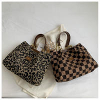Bolso con estampado de leopardo para mujer, bandolera de hombro, bolsos de mano de gran capacidad de alta gama, moda - details 5