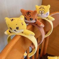 Muñeco de peluche, cuerda para el cabello de felpa, lazos elásticos para el cabello, bandas para el cabello para lavar la cara, cuerdas para el cabello de tigre de estilo coreano, diademas de tigre - details 5