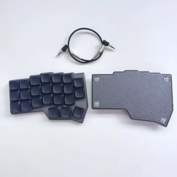 Kit de teclado dividido Corne V4.1 con tapas negras, interruptores Kailh Choc V1, teclado personalizado, cableado, intercambiable en caliente y RGB. Kit Gamer con Diseño Dividido y Componentes Premium para Jugadores Exigentes. - 1