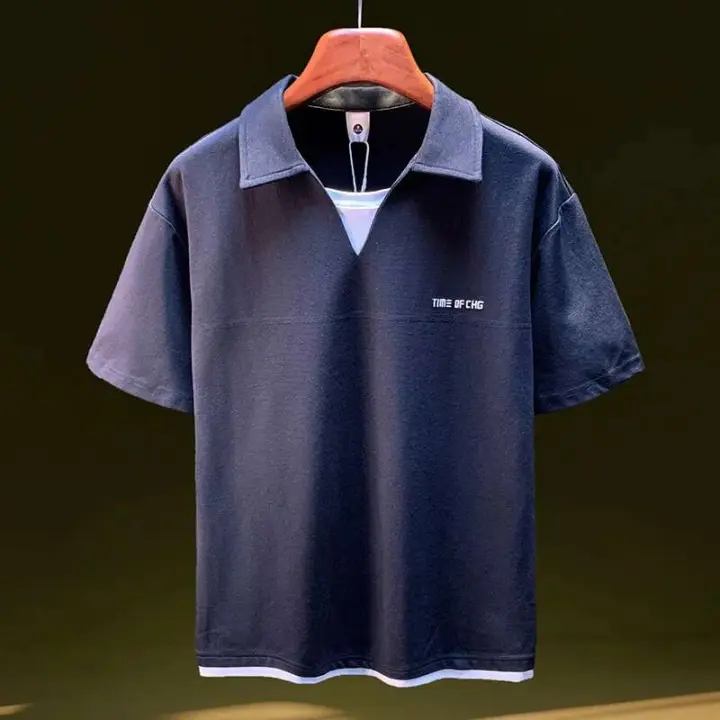 Novedad de verano de 2021: polo falso de dos piezas, camisa fina holgada de manga corta con cuello en V para hombre y cuello plegable - 1