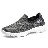 Zapatos de mujer nuevos viejos zapatos de tela de Beijing caminar de suela suave ancianos zapatos deportivos casuales zapatos de madre de moda - details 1