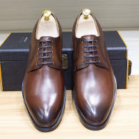 Zapatos de cuero hechos a mano con cuero genuino y una pieza de piel de vaca. - details 5
