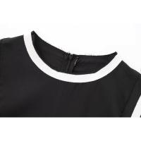 Vestido corto de satén negro sin mangas con cuello redondo y contraste alto para mujer - details 3
