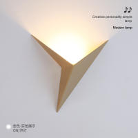 Lámpara de pared triangular LED moderna y minimalista para dormitorio, estudio, habitación de hotel, mesita de noche, lámpara frontal de espejo - details 7
