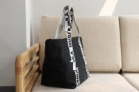 Venta directa de fábricaBIMLetter Inicial Bolso español para mujer Nuevo Bolso bandolera de un solo hombro Bolso tipo cubo para mamá - details 0