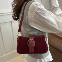 Bolso bandolera ligero para mujer con correa ajustable - Bolso cuadrado pequeño, cierre a presión, disponible en beige/tan/rojo/negro - Uso diario y formal, regalo perfecto para ella, bolso bandolera, bolso moderno y elegante, herrajes dorados, accesorio - details 4