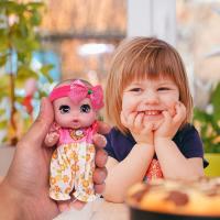 Muñeca pequeña de bebé recién nacido, juguete de vinilo, giratoria, 16 cm - details 1