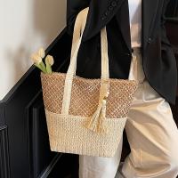 Bolso de Playa de Paja Tejida de Gran Capacidad Bolso de Hombro de Verano Elegante con Detalle de Flecos Color Beige Natural Perfecto para Vacaciones o Uso Diario - details 0