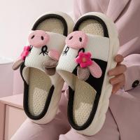 Zapatillas de mujer de lino con suela gruesa de vaca, cómodas zapatillas de algodón para el hogar, con tacón plano, antideslizantes, para interior, invierno, 2024 - details 2