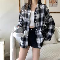 Camisa de tartán de manga larga con cuello y botones para mujer, camisa a cuadros de gran tamaño, chaqueta de franela, traje Grunge para adolescente, primavera y verano - details 4