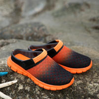 Verano pareja de hombres y mujeres cambia gradualmente sandalias de gran tamaño zapatillas de malla casual agujero zapatos de playa media zapatillas - details 3