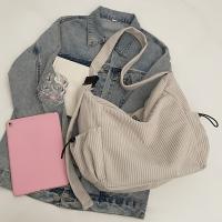 Bolso Cruzado de Terciopelo para Mujer de Gran Capacidad Moda Suave y Duradera con Pequeñas Bolsillos Laterales y Compartimentos Ideal para Viajes Cortos, Trabajo y Viajes Diarios - details 22