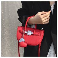 Bolsa de sillín portátil simple para mujer 2025 nueva bolsa de mensajero de hombro de tendencia de moda de estilo extranjero - details 54