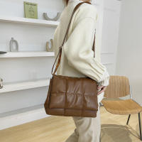 Bolso de hombro de gran capacidad para mujer, bandolera acolchada de diseño de lujo, a la moda, a cuadros, para axila - details 19