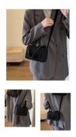 Bolso de mano rojo de Año Nuevo, bolsa cuadrada pequeña versátil de gama alta, bolso cruzado pequeño, moda de otoño e invierno, 2024 - details 7