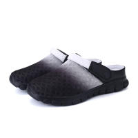 Verano pareja de hombres y mujeres cambia gradualmente sandalias de gran tamaño zapatillas de malla casual agujero zapatos de playa media zapatillas - details 11