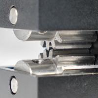 Herramienta de engarzado de seguridad negra con impacto asistido, herramienta de engarzado de Metal galvanizado, herramientas eléctricas universales eficientes - details 3