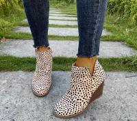 Nuevos zapatos de mujer de otoño con estampado de leopardo, tacón alto, botas Martin con tacón de cuña - details 19