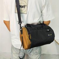 Bolso bandolera grande para hombre, bolso de hombro deportivo informal, nailon, correa ajustable, 1,5 m de largo, negro, solo lavado a mano, para fitness, viajes, desplazamientos diarios, regalo - details 1